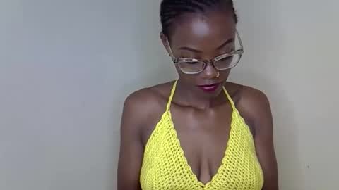 SexyHollyMontana1111 online show from 03.08.26