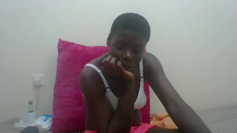 Snapshot of sexyhotgal4 chatting on 09.29.25 MARGARET online show from 09.29.25