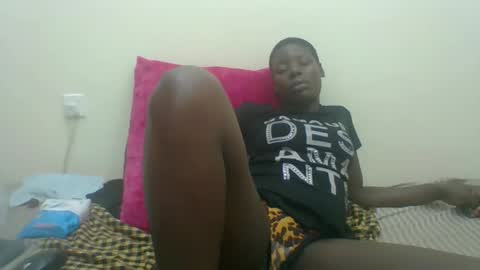 Snapshot of sexyhotgal4 chatting on 09.30.25 MARGARET online show from 09.30.25