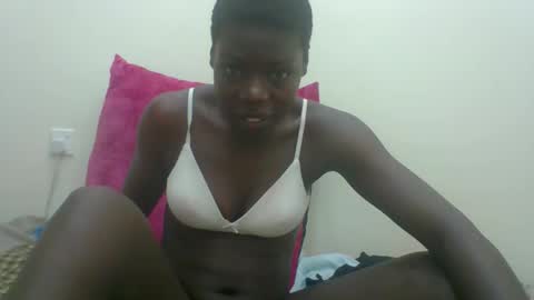 Snapshot of sexyhotgal4 chatting on 10.01.25 MARGARET online show from 10.01.25