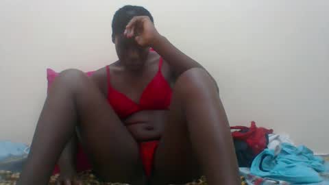 Snapshot of sexyhotgal4 chatting on 10.07.25 MARGARET online show from 10.07.25