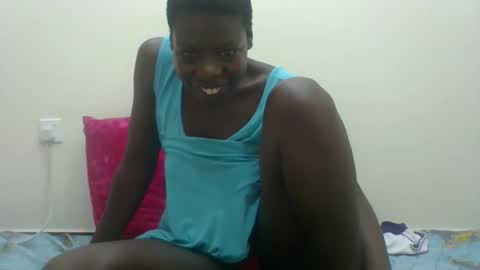 Snapshot of sexyhotgal4 chatting on 10.08.25 MARGARET online show from 10.08.25