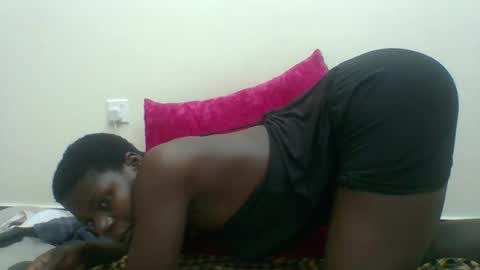 Snapshot of sexyhotgal4 chatting on 10.17.25 MARGARET online show from 10.17.25
