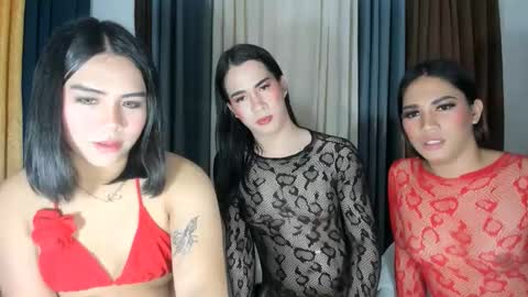Snapshot of sexyhotladyboy4u chatting on 09.17.25 kara miya nina online show from 09.17.25