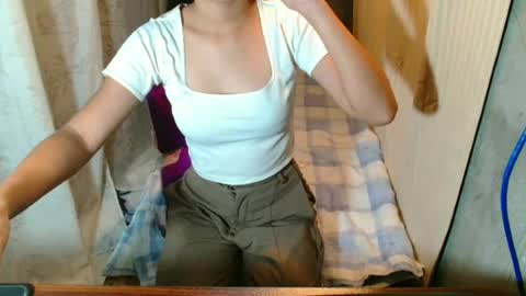 Snapshot of sexyhotrhea chatting on 07.20.26 rhea online show from 07.20.26