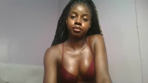 Snapshot of sexykitten200 chatting on 02.01.26 SexyKitty online show from 02.01.26