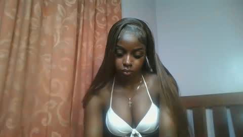Snapshot of sexykitten200 chatting on 03.12.26 SexyKitty online show from 03.12.26