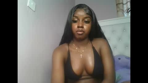 Snapshot of sexykitten200 chatting on 03.25.26 SexyKitty online show from 03.25.26