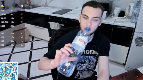 Snapshot of sexykolya chatting on 12.15.24 Kolya online show from 12.15.24