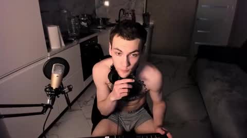 Snapshot of sexykolya chatting on 02.24.25 Kolya online show from 02.24.25
