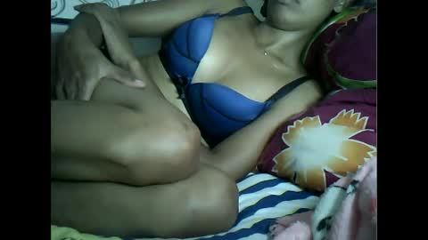 Snapshot of sexylarra12 chatting on 12.31.24 sexylarra12 online show from 12.31.24
