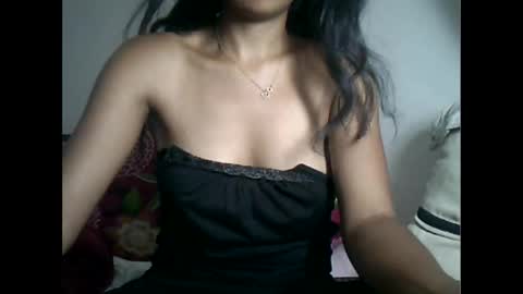 Snapshot of sexylarra12 chatting on 01.08.25 sexylarra12 online show from 01.08.25