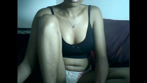 Snapshot of sexylarra12 chatting on 02.22.25 sexylarra12 online show from 02.22.25