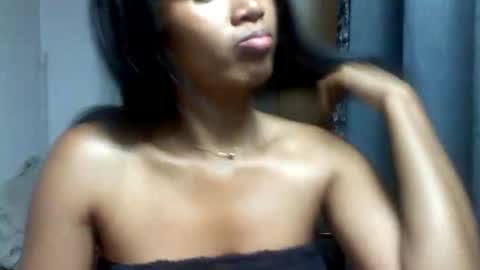 Snapshot of sexylarra12 chatting on 10.23.25 sexylarra12 online show from 10.23.25