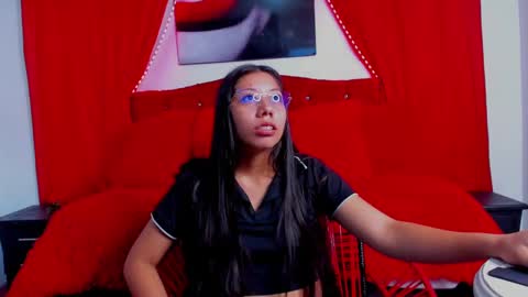 Snapshot of sexylaurita4u chatting on 01.23.25 laura online show from 01.23.25