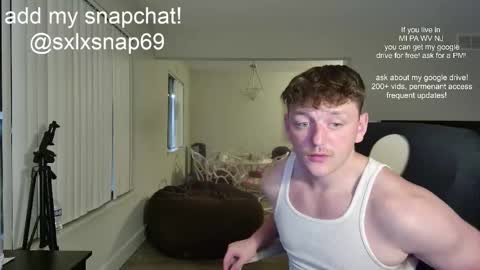 Snapshot of sexylax69 chatting on 09.16.25 sexylax69 online show from 09.16.25