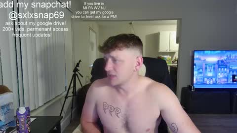 Snapshot of sexylax69 chatting on 09.20.25 sexylax69 online show from 09.20.25