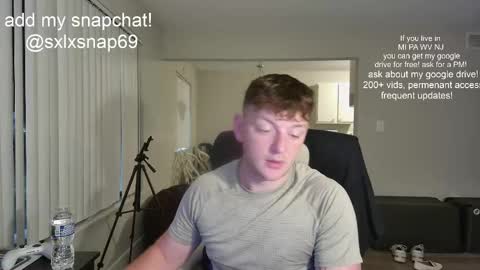 Snapshot of sexylax69 chatting on 09.24.25 sexylax69 online show from 09.24.25