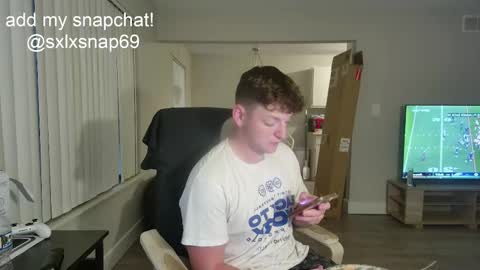 Snapshot of sexylax69 chatting on 09.30.25 sexylax69 online show from 09.30.25