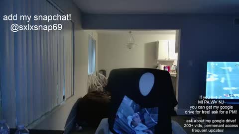 Snapshot of sexylax69 chatting on 10.17.25 sexylax69 online show from 10.17.25