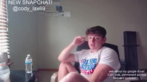 Snapshot of sexylax69 chatting on 05.19.26 sexylax69 online show from 05.19.26
