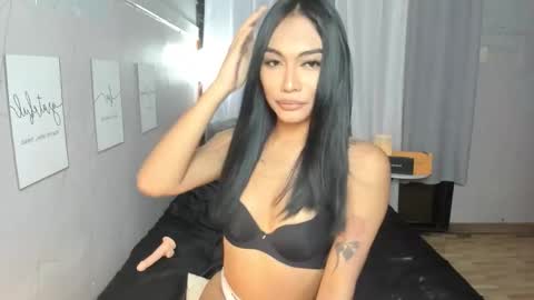 maxine online show from 10.26.25