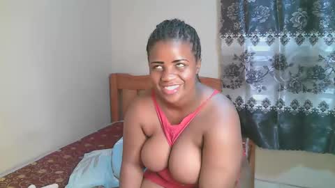 Snapshot of sexylucy33 chatting on 02.13.26 sexylucy33 online show from 02.13.26