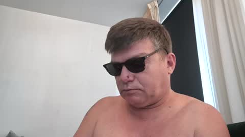 Snapshot of sexymaikel69 chatting on 06.27.26 sexymaikel69 online show from 06.27.26