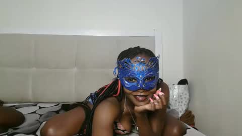 Snapshot of sexymia56 chatting on 12.01.25 Miss mia online show from 12.01.25