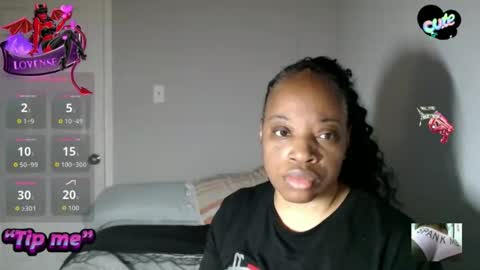 SexyMona online show from 11.28.25