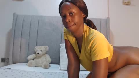 Snapshot of sexymonalisa1 chatting on 04.25.26 sexymonalisa1 online show from 04.25.26