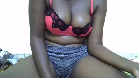 Snapshot of sexypeach98 chatting on 01.05.26 sexypeach98 online show from 01.05.26