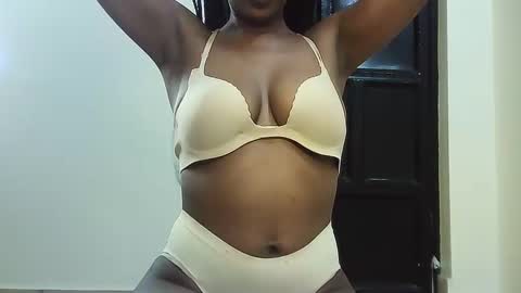 Snapshot of sexypearl45 chatting on 01.27.25 taiyan online show from 01.27.25