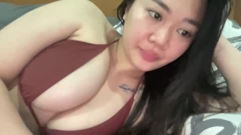 Snapshot of sexypenguin13 chatting on 10.27.25 sexypenguin13 online show from 10.27.25