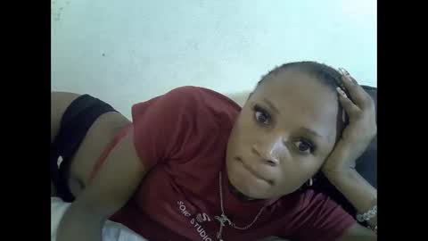 Snapshot of sexypetite4 chatting on 10.14.25 SHARON online show from 10.14.25