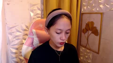 Snapshot of sexypinayirish chatting on 12.17.25 IRISH online show from 12.17.25