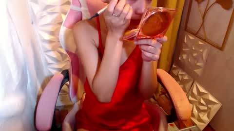 Snapshot of sexypinayirish chatting on 12.21.25 IRISH online show from 12.21.25