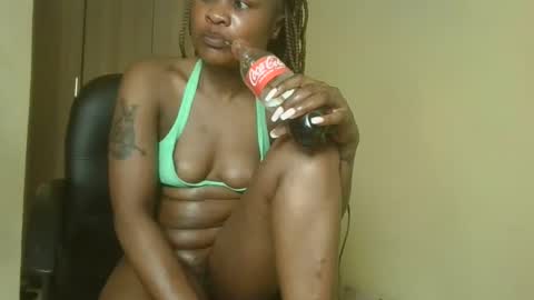 queenivy online show from 11.05.25