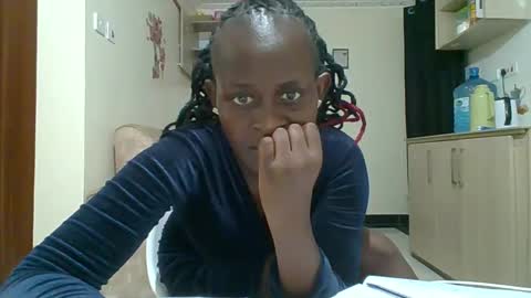 Snapshot of sexyreddebony chatting on 12.15.24 sexyreddebony online show from 12.15.24