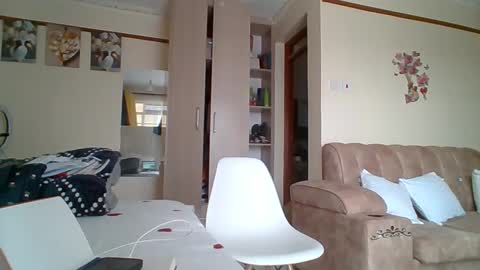 Snapshot of sexyreddebony chatting on 12.27.24 sexyreddebony online show from 12.27.24