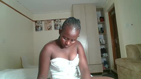 Snapshot of sexyreddebony chatting on 02.27.25 sexyreddebony online show from 02.27.25