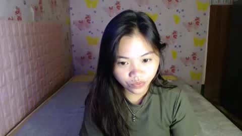 Snapshot of sexyreesebunny chatting on 10.05.25 Reese online show from 10.05.25