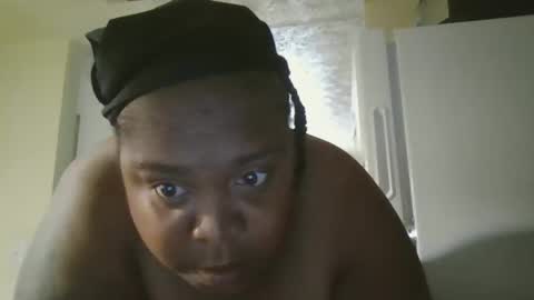 Snapshot of sexyrenica chatting on 05.16.26 sexyrenica online show from 05.16.26