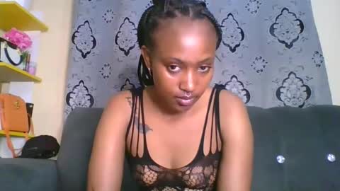 sexyriri22 online show from 12.14.25