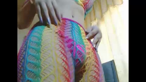 Venus Independent Model online show from 11.25.25