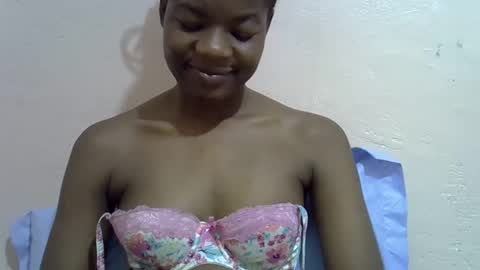 Snapshot of sexyshaz22 chatting on 04.23.26 sexyshaz22 online show from 04.23.26