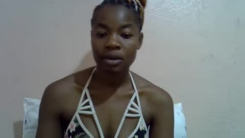 Snapshot of sexyshaz22 chatting on 05.03.26 sexyshaz22 online show from 05.03.26