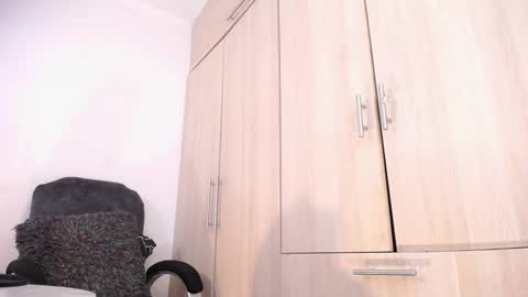    online show from 01.06.25