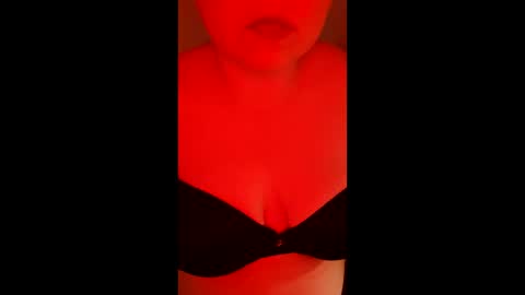 Snapshot of sexysidney22 chatting on 04.19.26 sexysidney22 online show from 04.19.26