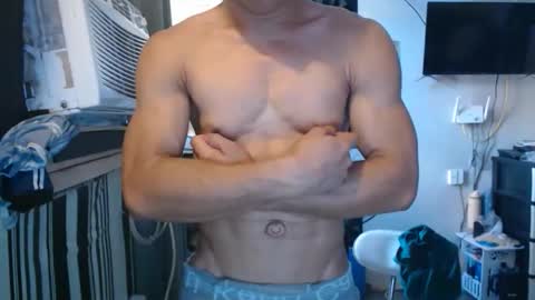 sexystrongcum online show from 04.06.26